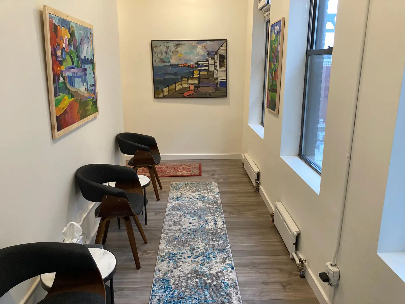 Waiting area at the Fifth Avenue psychotherapy suite